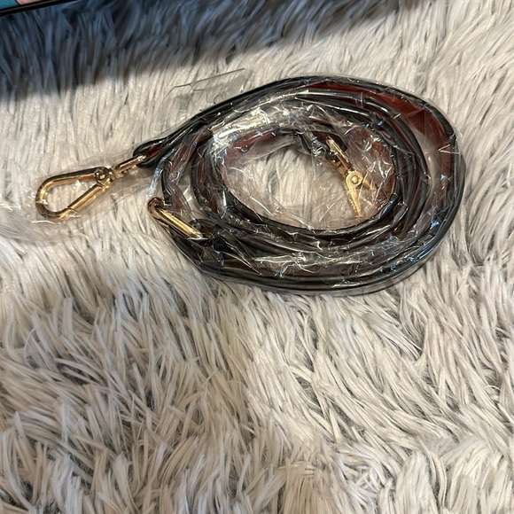 Nikky by Nicole Lee Travel Miss Your Call Satchel Graphic Fashion Handbag - Picture 2 of 9